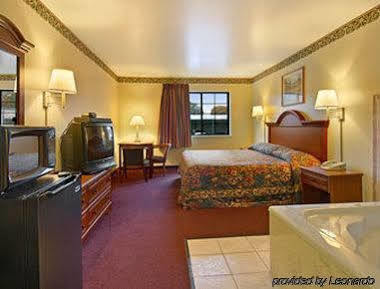 Super 8 By Wyndham Claremore Ok Kültér fotó