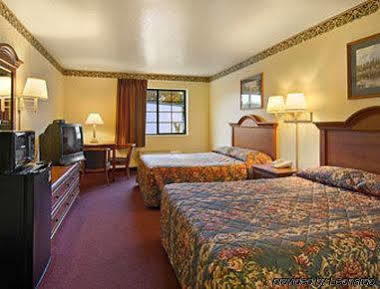 Super 8 By Wyndham Claremore Ok Kültér fotó